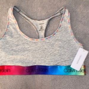 Girls/ladies/women’s Calvin Klein sports bra top in size large